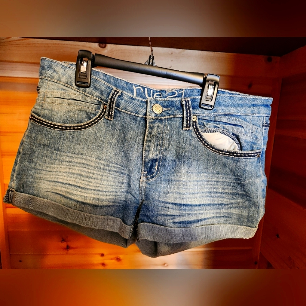 Rue21 shorts size 11